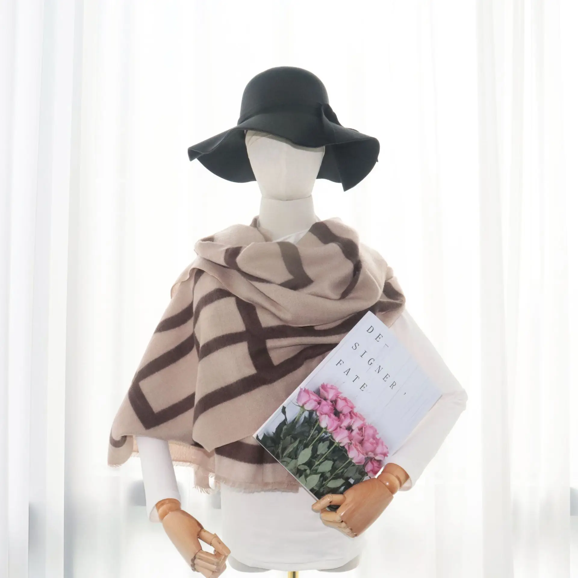 2021autumn and winter new imitation cashmere letter double C warm printing khaki tassel shawl scarf women cross-border wholesale