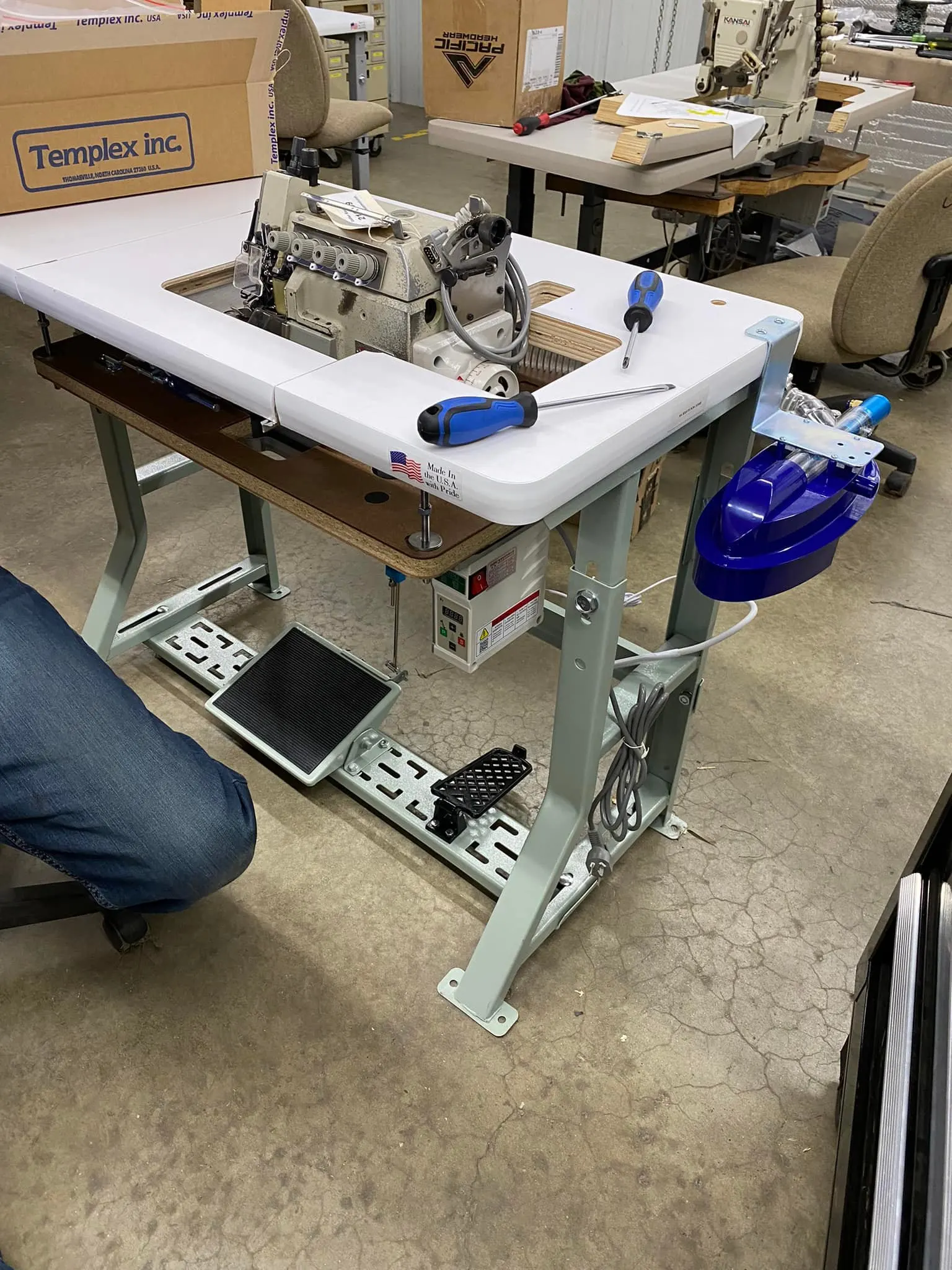 Pegasus Model EXT-3216-04 5-thread high lift safety stitch