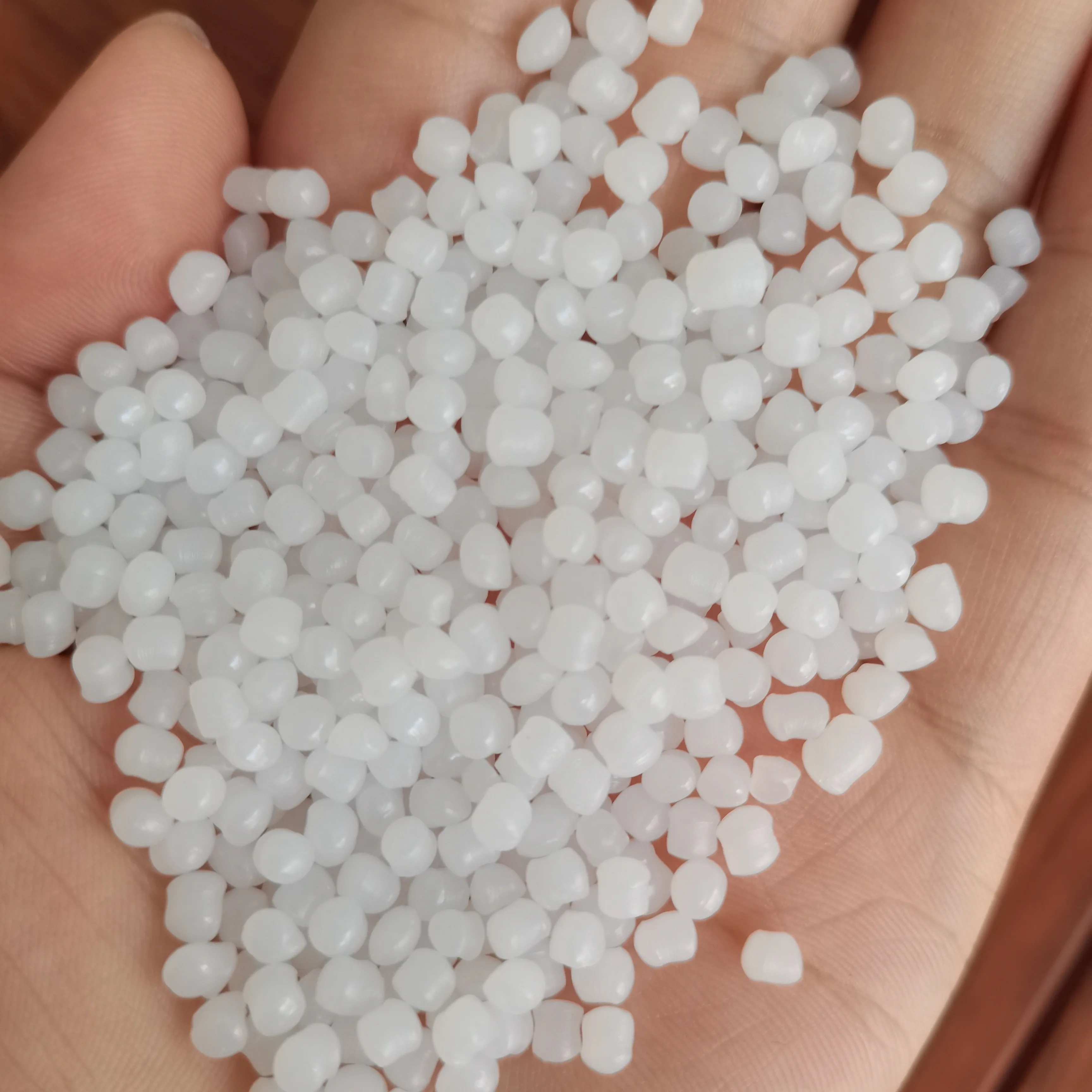 Plastic Resins Raw Materials Manufacturer High Density Polyethylene HDPE Resins for Golf Balls Pipes Tubes Fluorescent ROHS