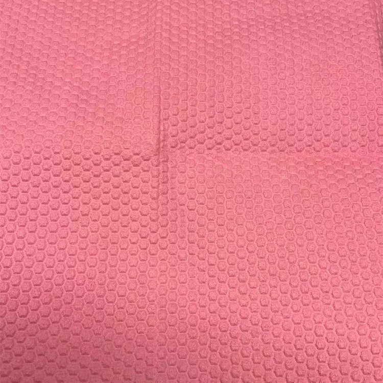 Red hexagonal 80%Cellulose 20%Polypropylene strong cleaning ability spunlaced wipes for heavy-dusty industrial cleaning