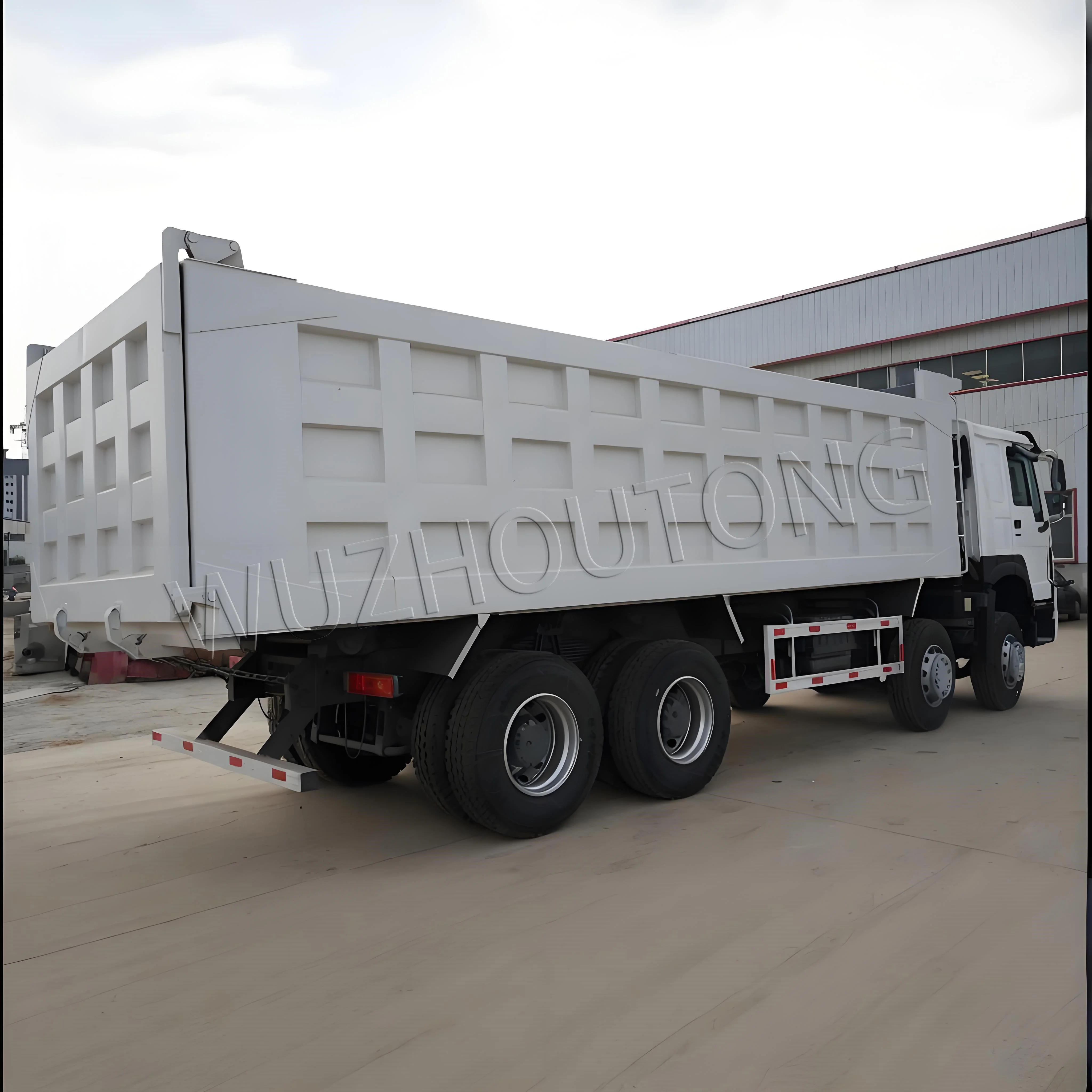 Africa sand stone chippings transport big volume 12 wheels used sinotruk howo 8x4 dump truck