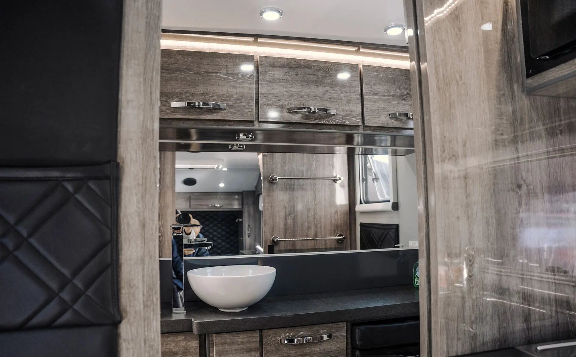 SAINTFAN Factory Custom Made Road Small Camper Trailer Caravan with LED Travel Kitchen