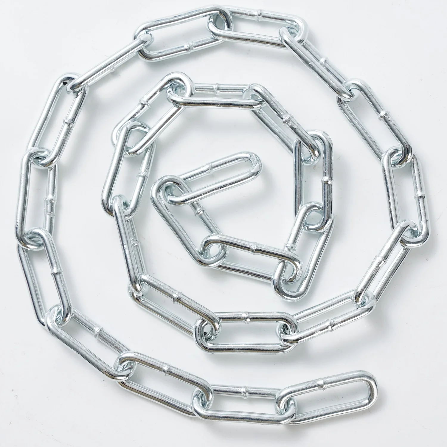 Manufacture Made in China DIN5685 A/C DIN763 Welded Steel Link Chain Drag Function 2MM 3MM 4MM 8mm Zinc Finish Alloy Material