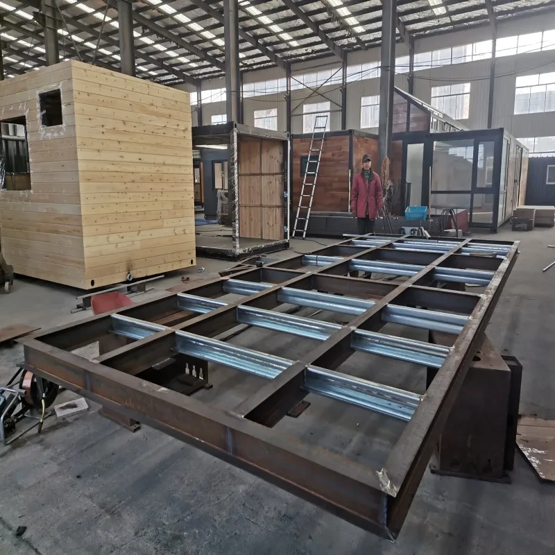 china fully equipped wooden chalet fast install Steel Structure portable living mobile container 20ft prefab trailer tiny houses