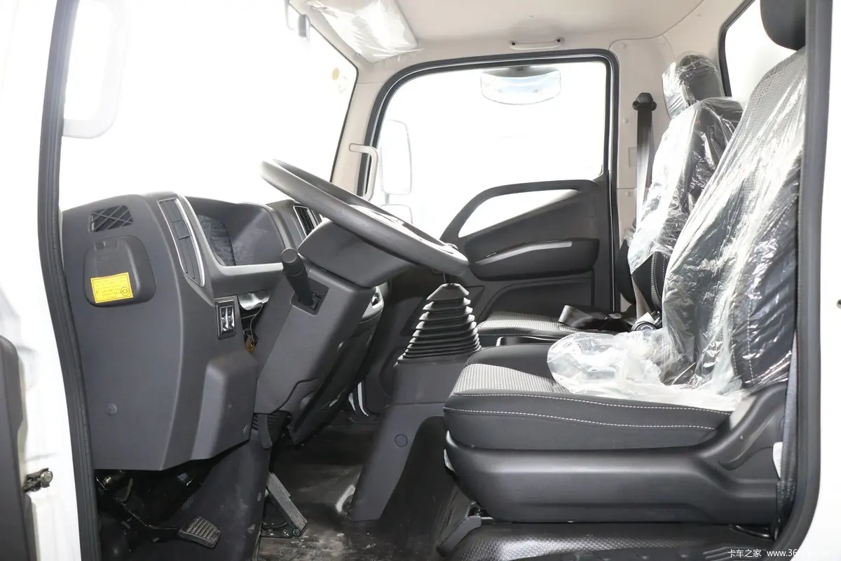 Hot Selling Vehicle: Durable Multi-Purpose Foton Aumark Refrigerated Truck