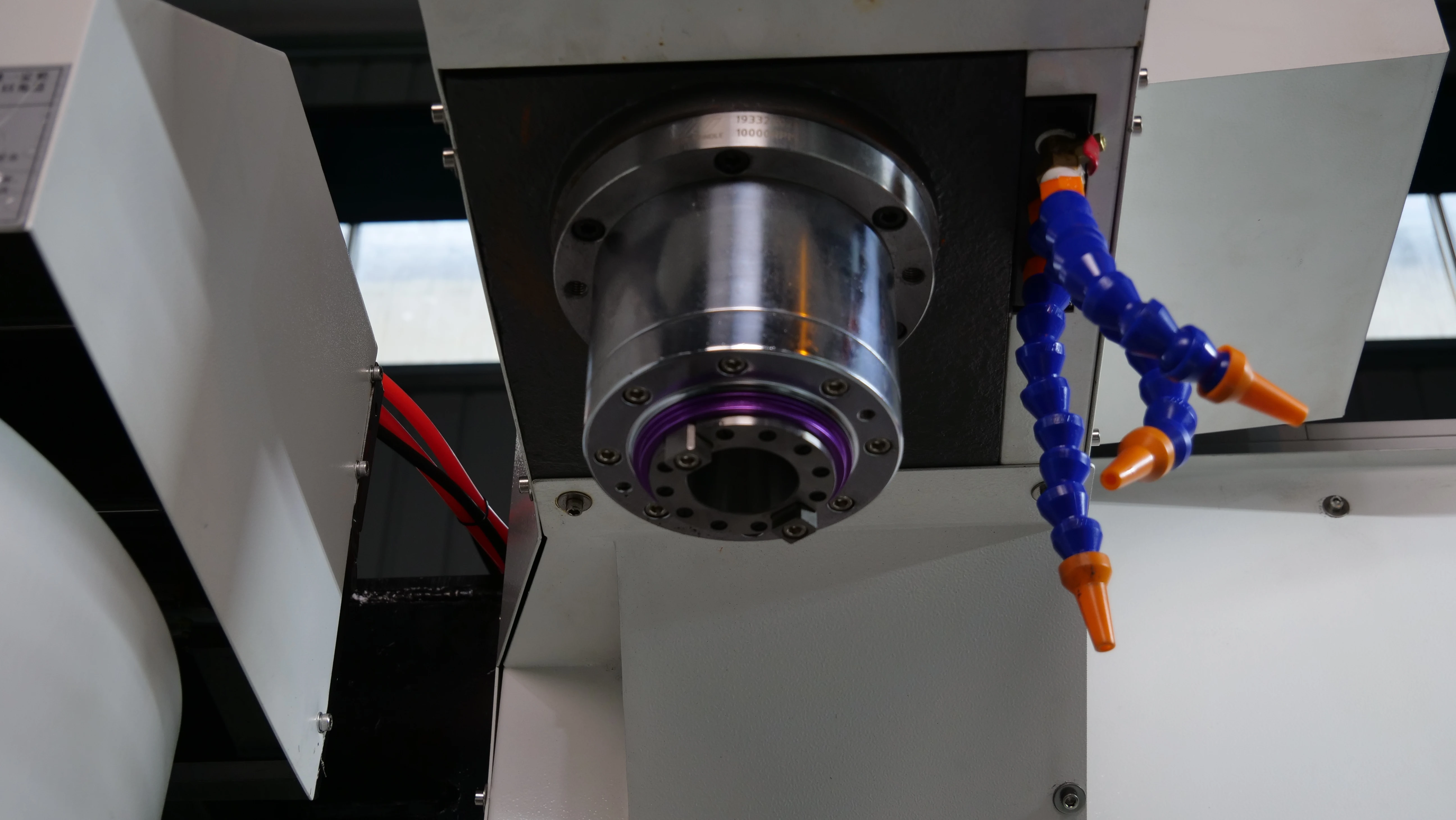 VMC640 five axis turning processing machining center type cnc tapping and drilling machining center