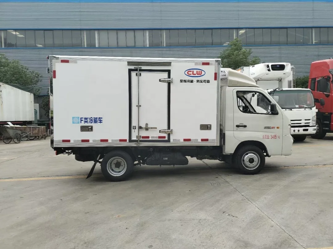 Factory Direct Small Light Refrigerated Truck Fresh Food Manual Transmission Euro 2 Meat Vegetables Seafood Transportation