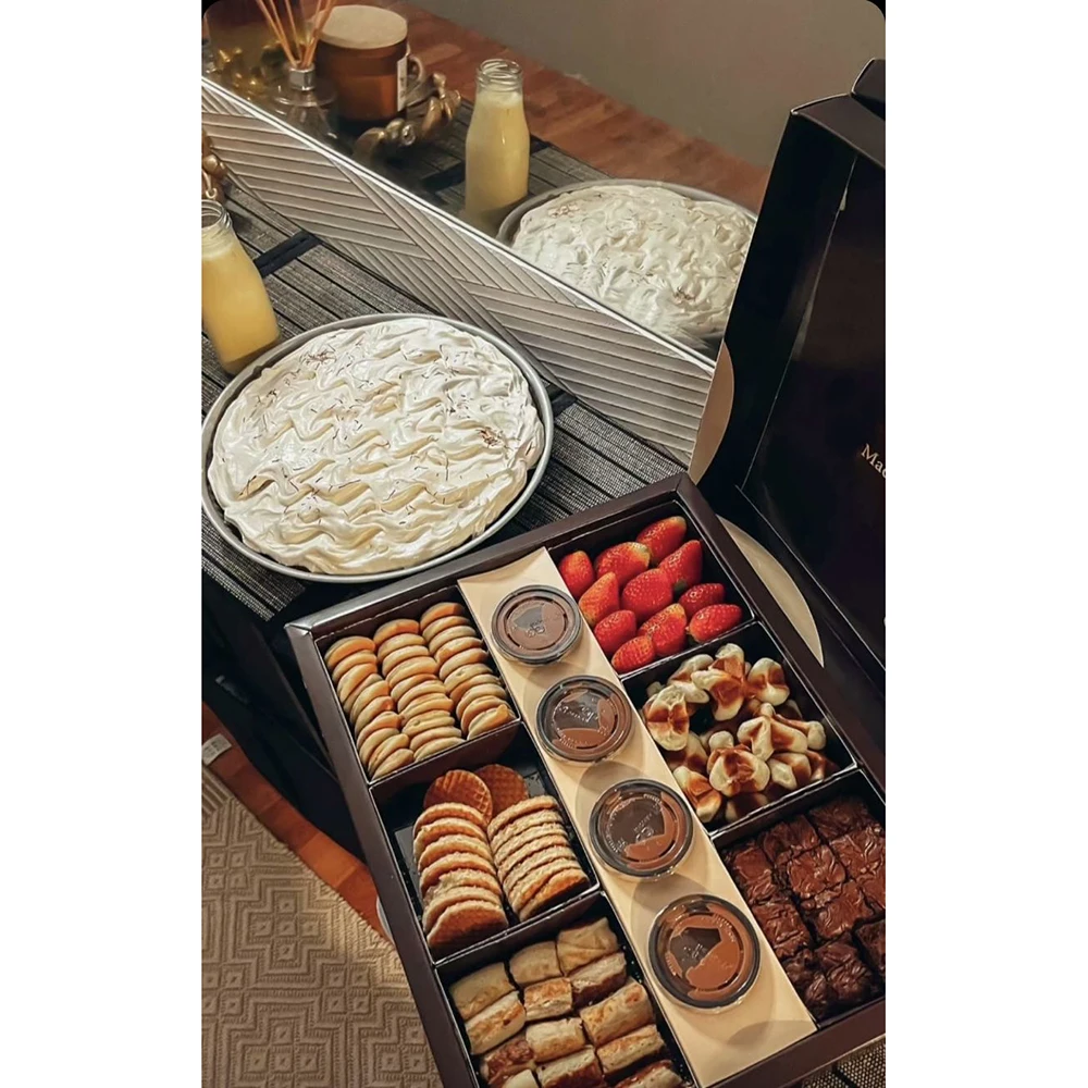 Custom takeaway takeout paper shawarma fries box charcuterie disposable breakfast food grazing platter packaging lunch boxes