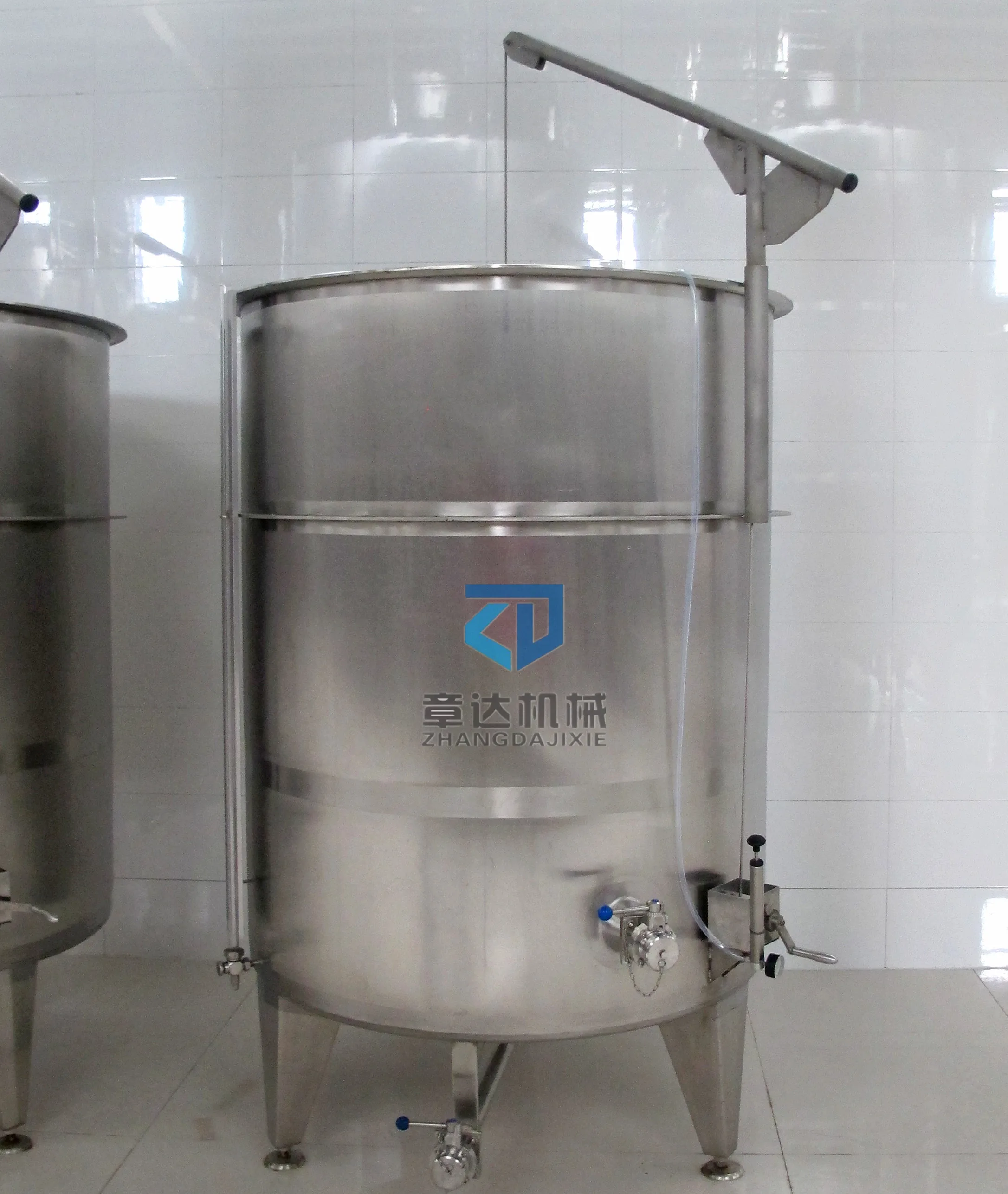 Wine storage tank Floating roof ajustable Stainless steel storage mobile lid vessel  200L 400L 500L 800L 1000L