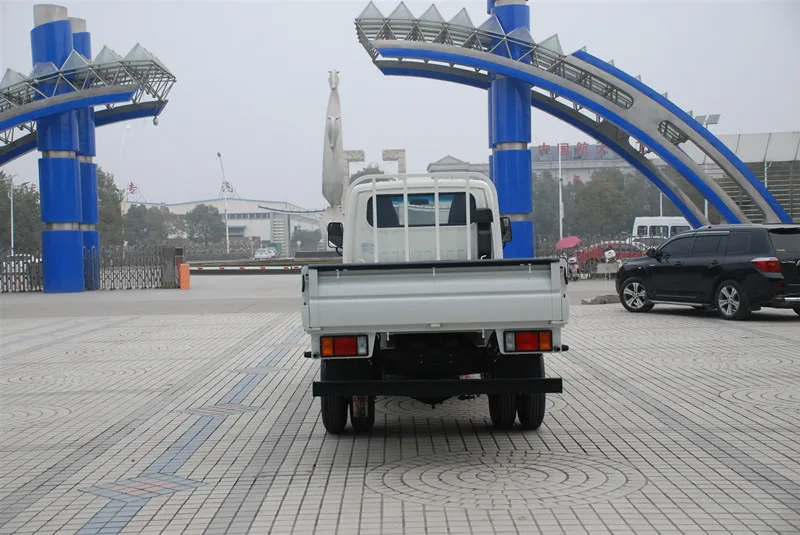 China Factory Directly 5000 kg Light Commercial Vehicle Delivery Trucks for City Transportation / Bare Chassis is available