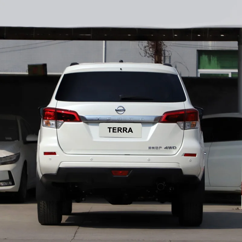 Низкая цена внедорожник Dongfeng Nissan TERRA автомобили дешевые новые автоматический бензиновый л 4x4 топливные