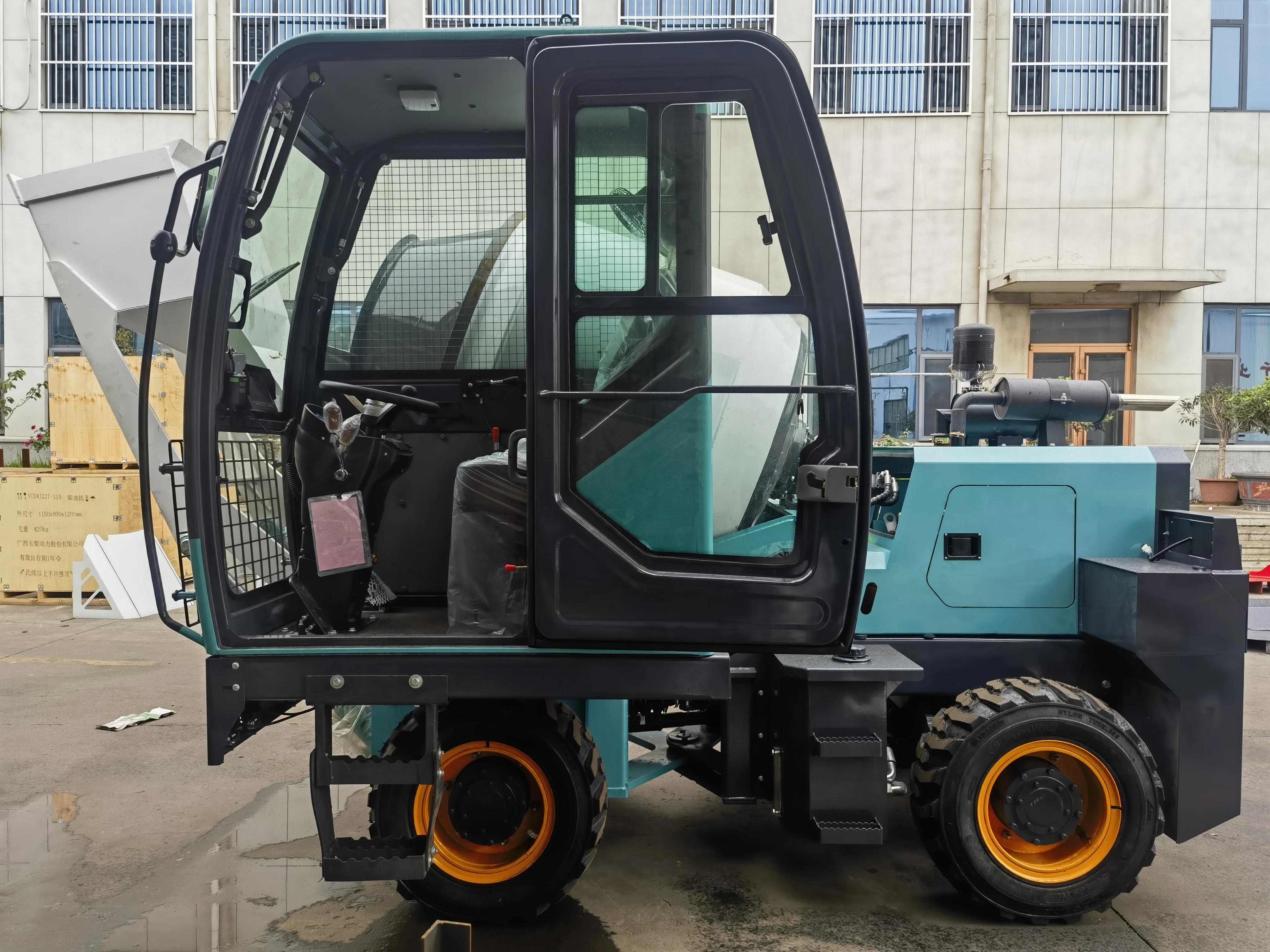 800L compact concrete mixer self loading concrete mixer truck with the best price