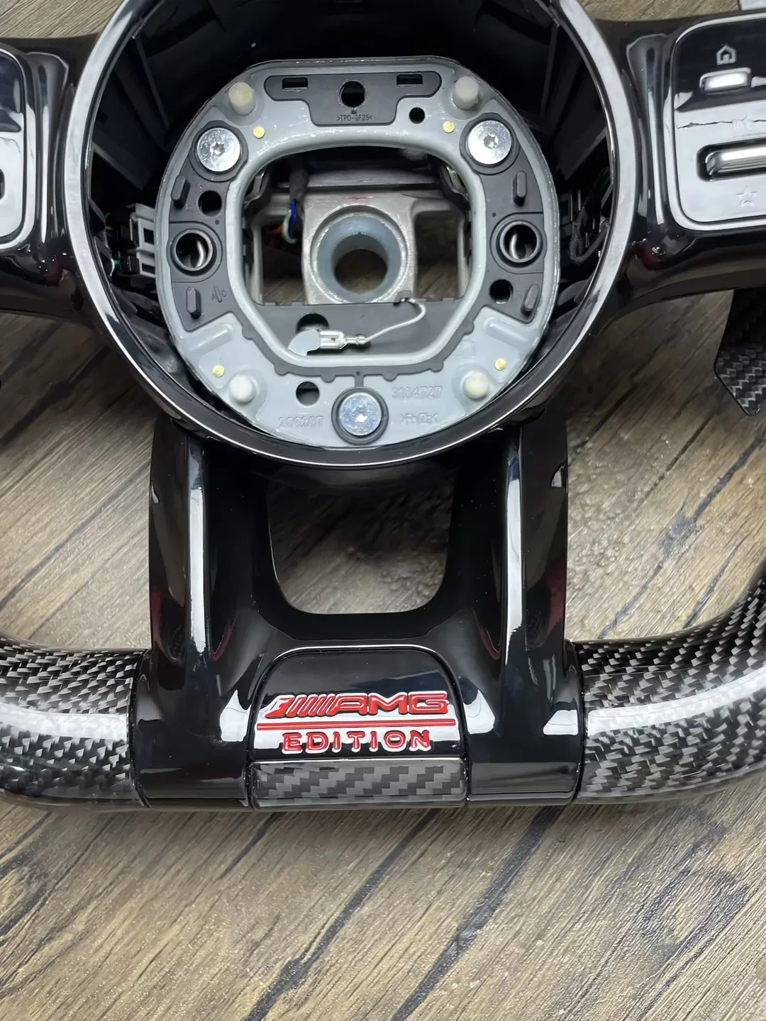 Forged carbon fiber steering wheel customized to fit Mercedes-Benz AMG car steering wheel