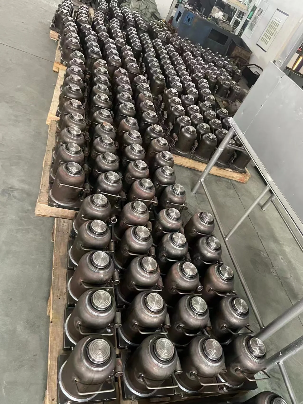 32T Hydraulic Welding Bottle Jack Lifting Car Jack Automotive Vertical Jack for Lifts