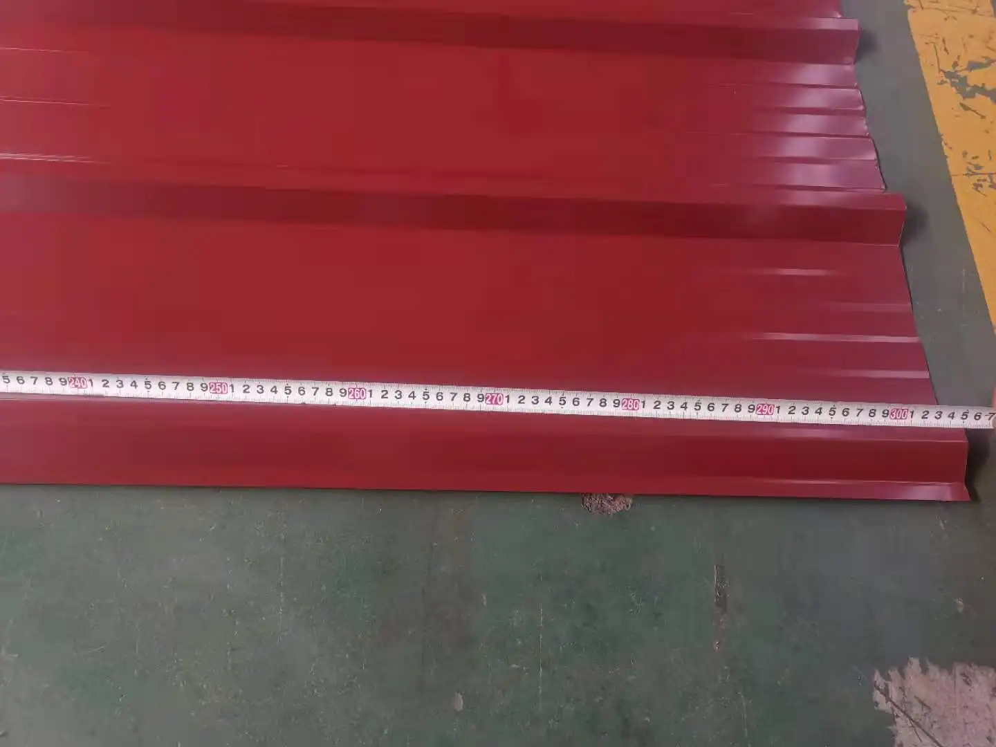 Metal Building Material Galvanized Corrugated Metal Roofing Sheet Prepainted Color Roof Tiles Price