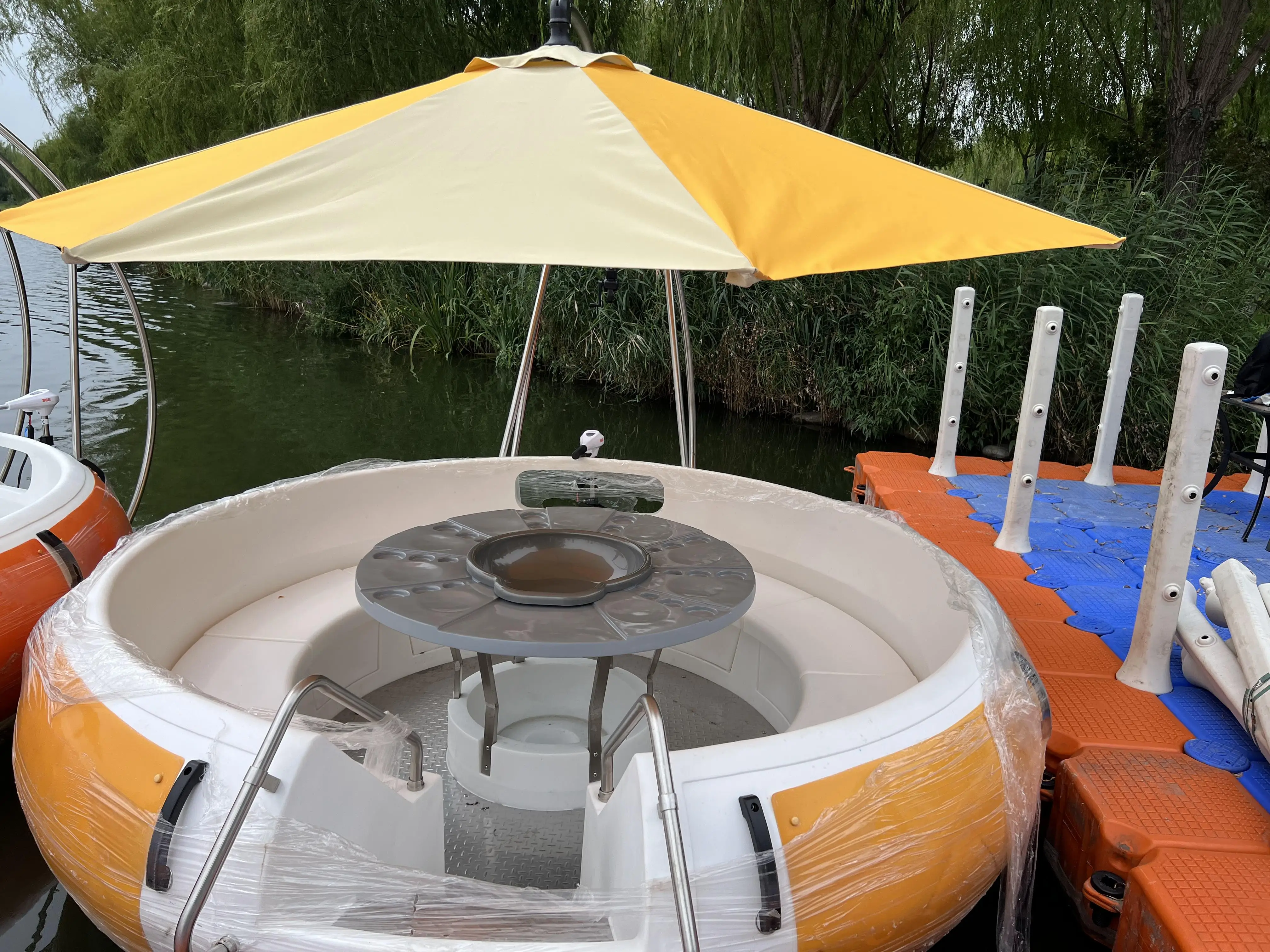 Hot sale Water Park Entertainment Party leisure boat Electric Motor Barbecue Boat BBQ