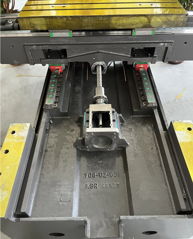 VMC1165 heavy cutting operations vertical machining center Stable columns PMI HIWIN THK lead screw linear guide