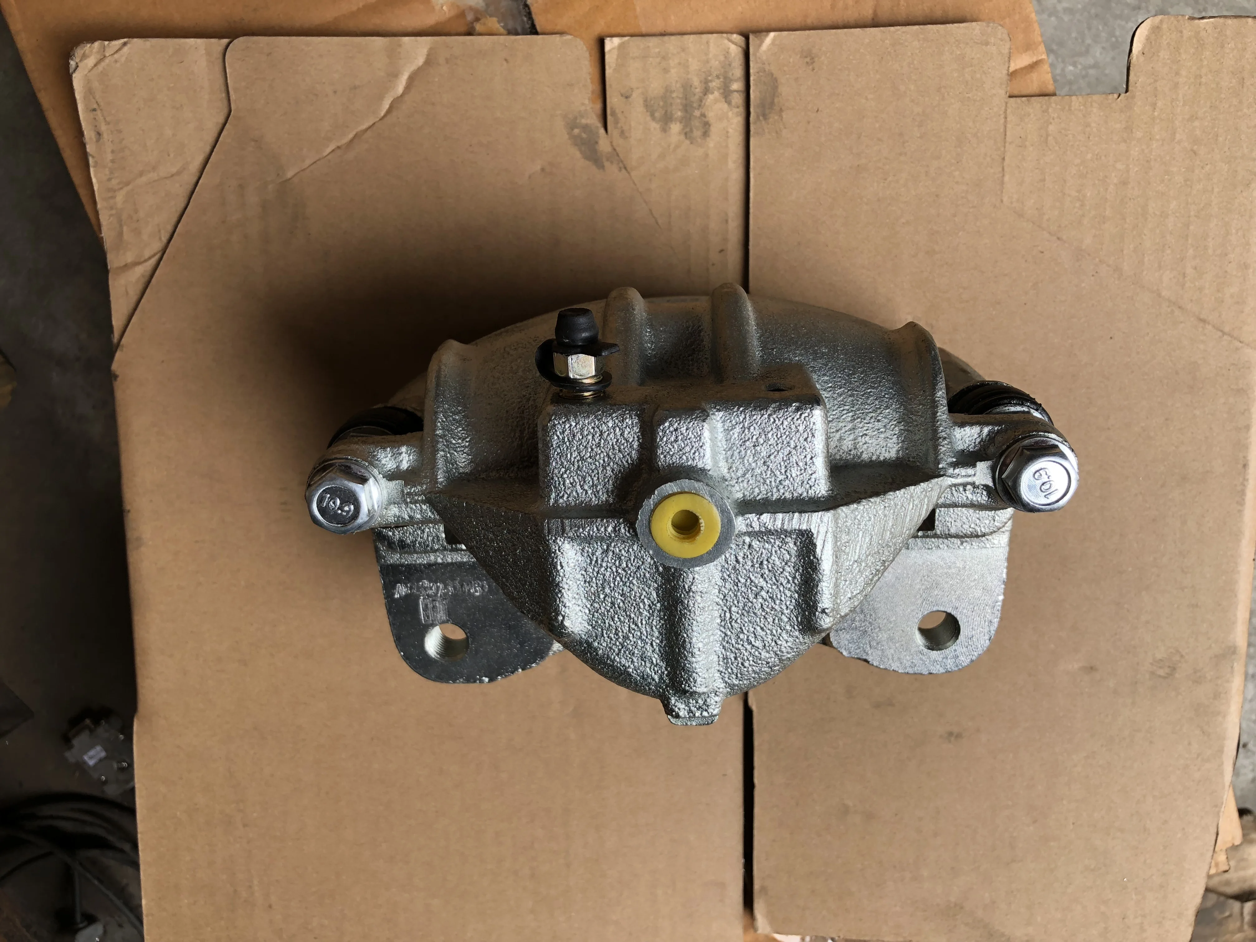 3302-3501136 37 Factory Performance Car Brake System Big Brake Kit Calipers