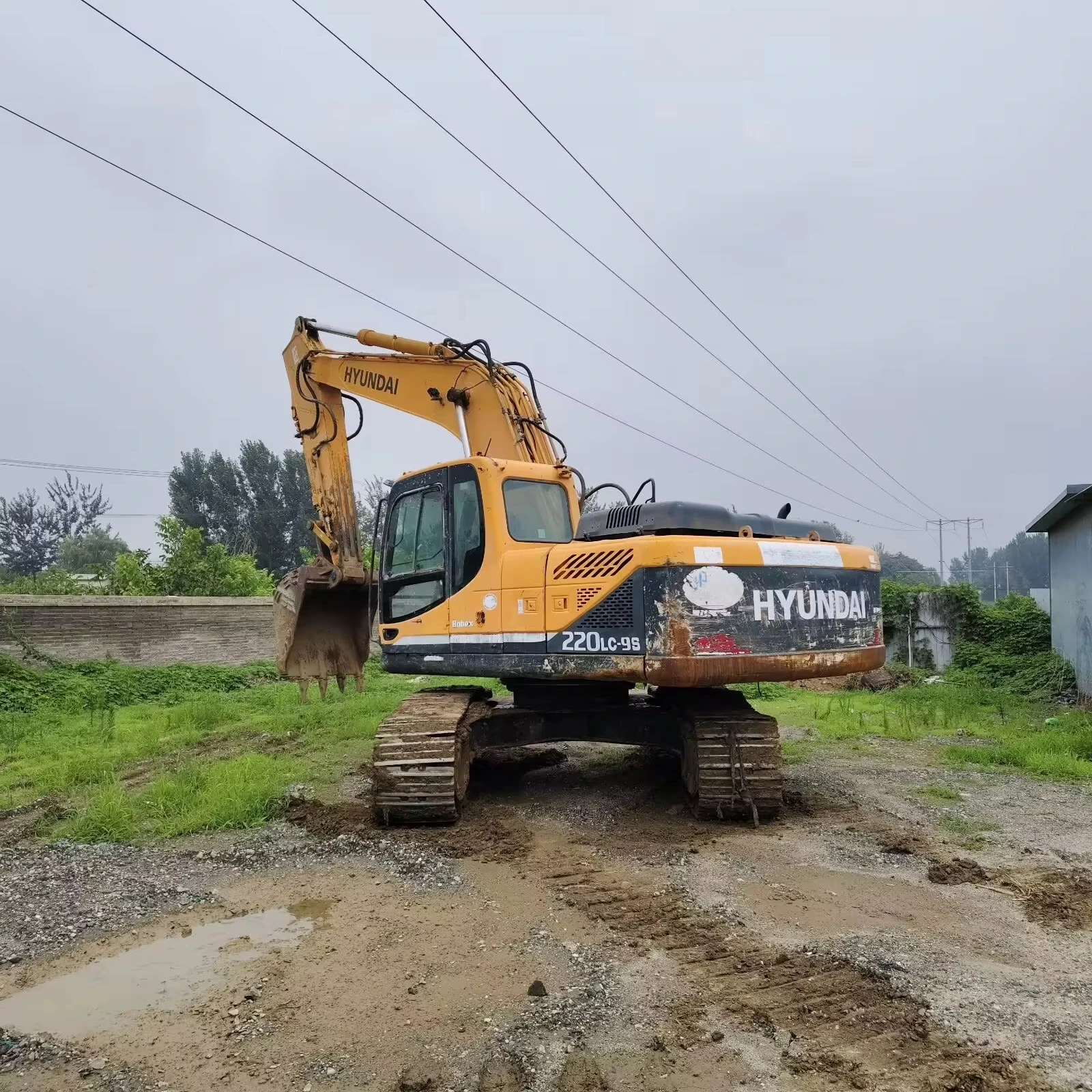 Highly recommend 220-9S Hyundai used Excavator On cheap Sale Used Hyundai 220-9S Excavators are ready to ship now