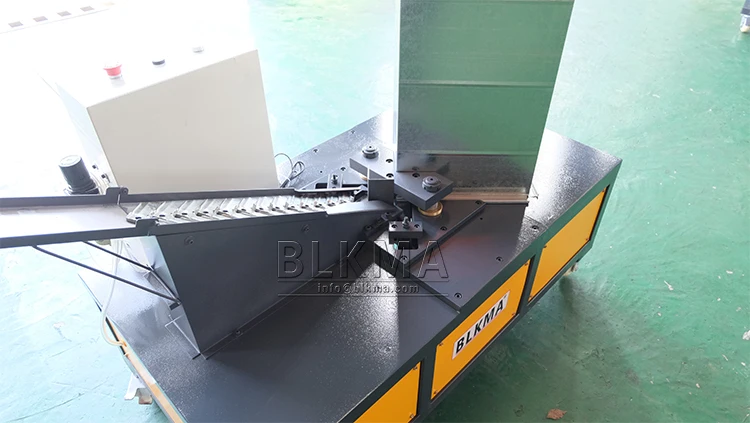 TDF duct corner code installing pressing machine/pnuematic square tube corner assembly machine from BLKMA factory