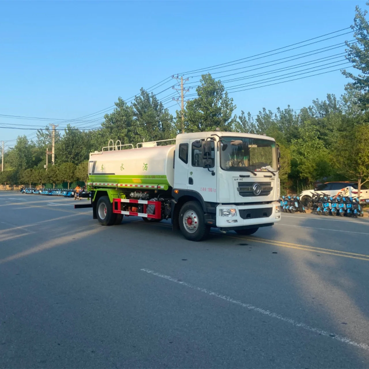 DONGFENG 4x2 195-230 л.с. 15000 литровый резервуар для воды грузовик 15-тонный