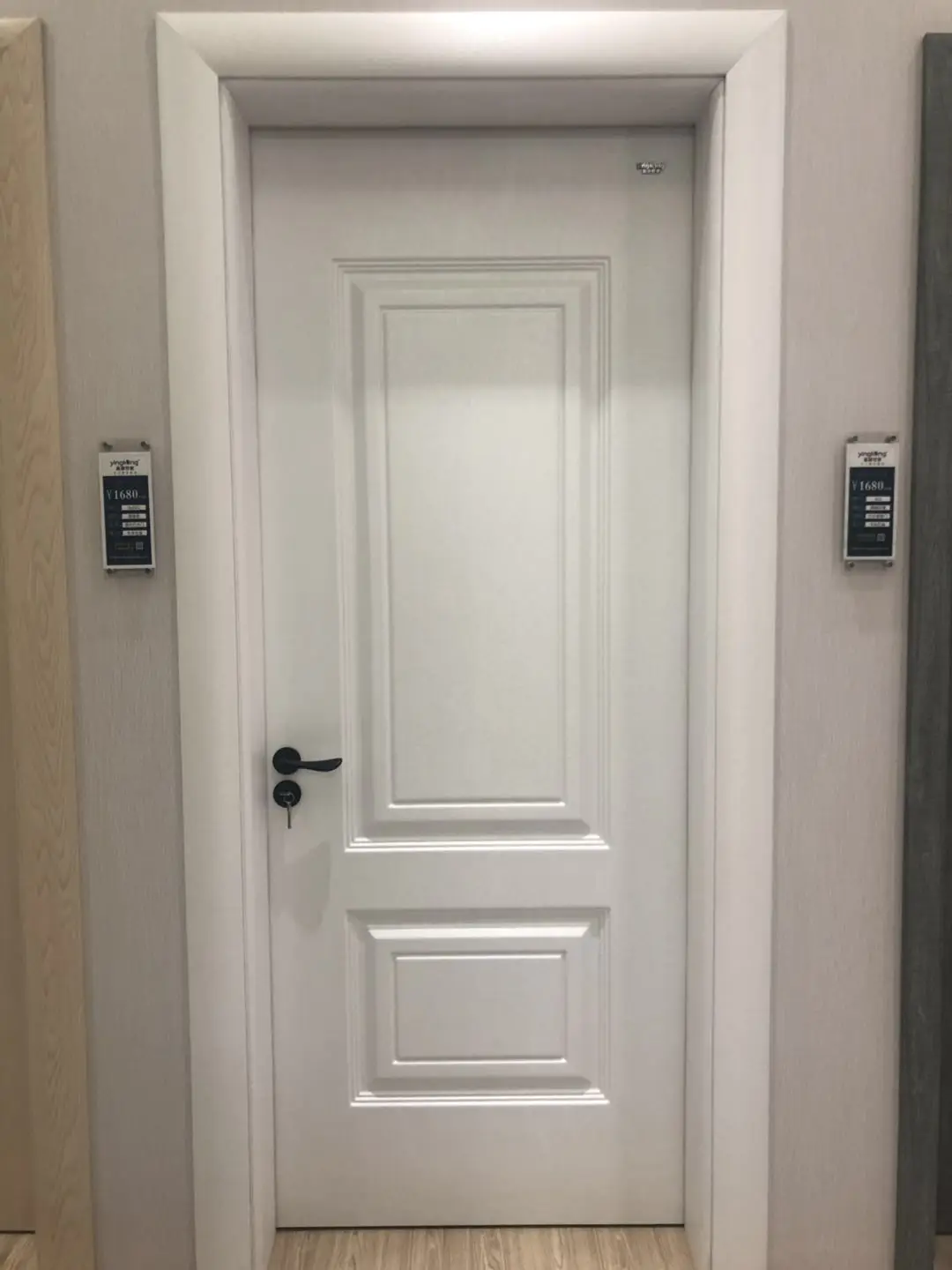 Made in China waterproof meranti/knotty pine wooden doors with wooden single main design