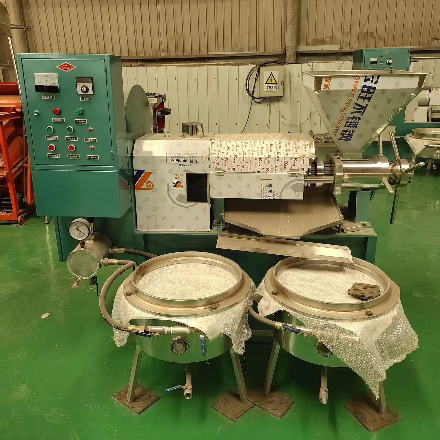 150-300kg/hour vacuum oil Press (With two vacuum oil filter barrels) HJ-PR100