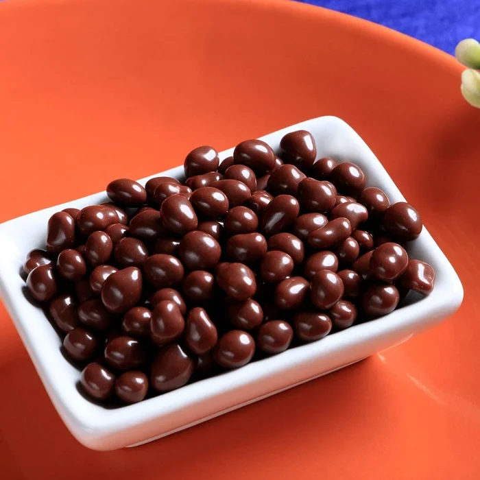 Оптовые продажи премиум богатое гладкое качество колумбийские какао-перья покрыты молочным шоколадом 37% какао оптом