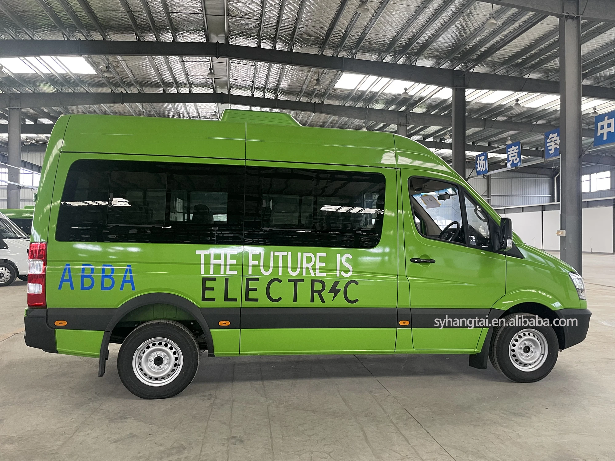 Customized Antigua and Barbuda RHD Electric Mini Bus 20 Seats 300km Range Mileage