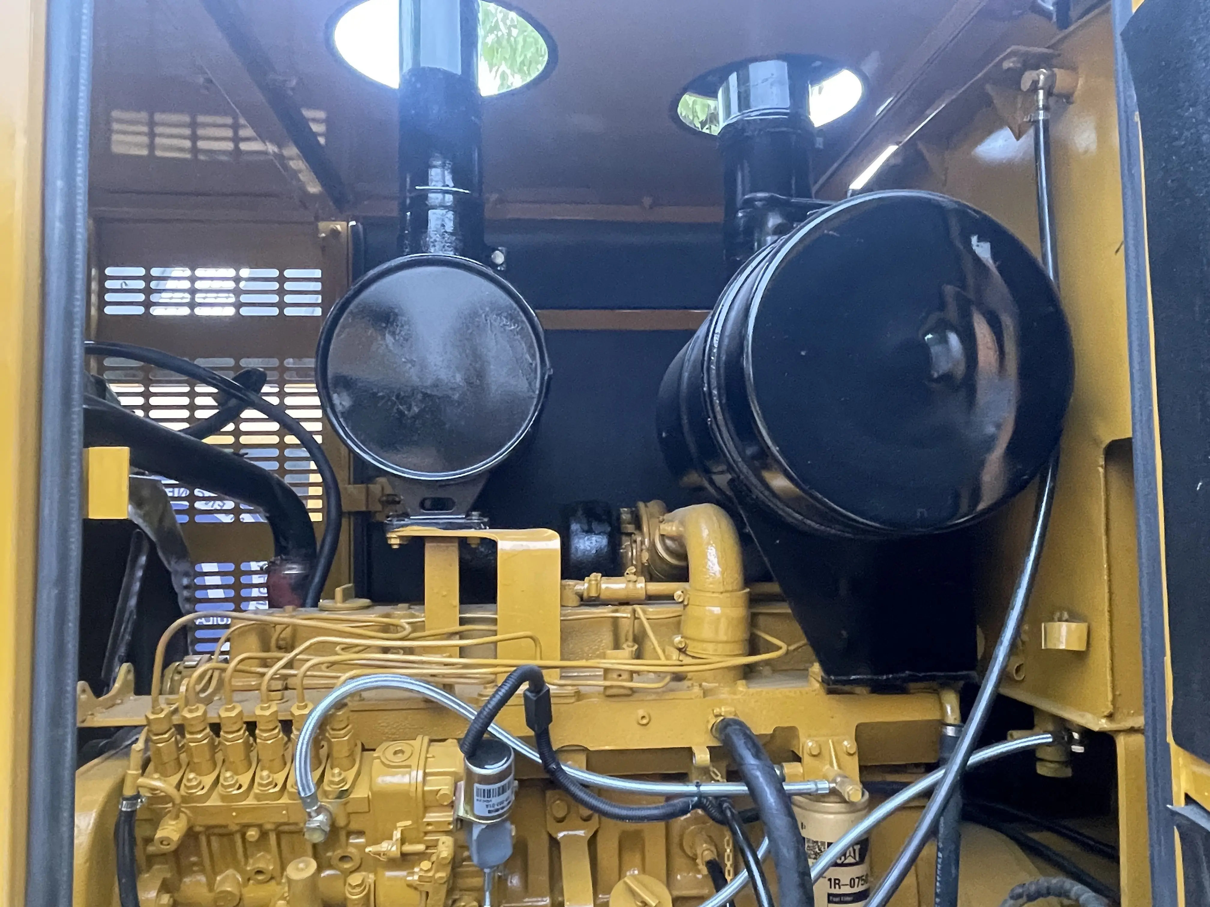 Spot Low Price Excellent Second-hand Original Grader Caterpillar Cat140h Low Working Hours, New Year Grader for Sale