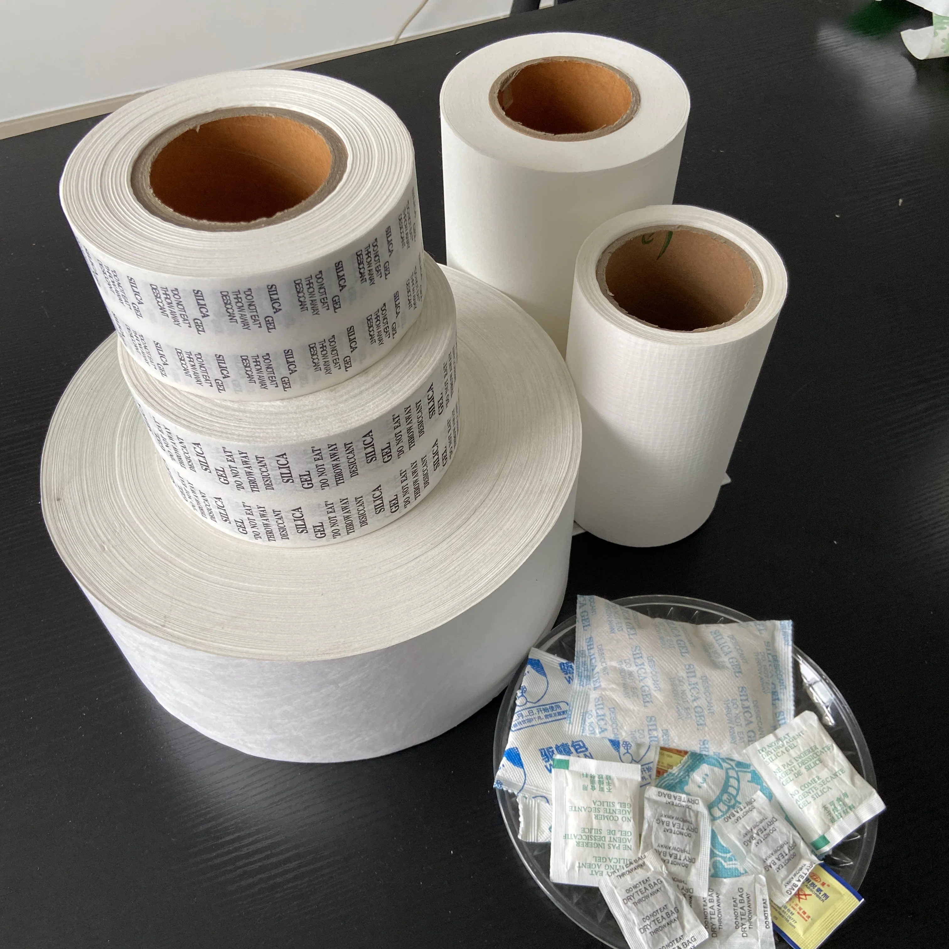 Reliable Quality Desiccant Bag Packing Activated Carbon Silica Gel Moisture Absorbing Desiccant Paper