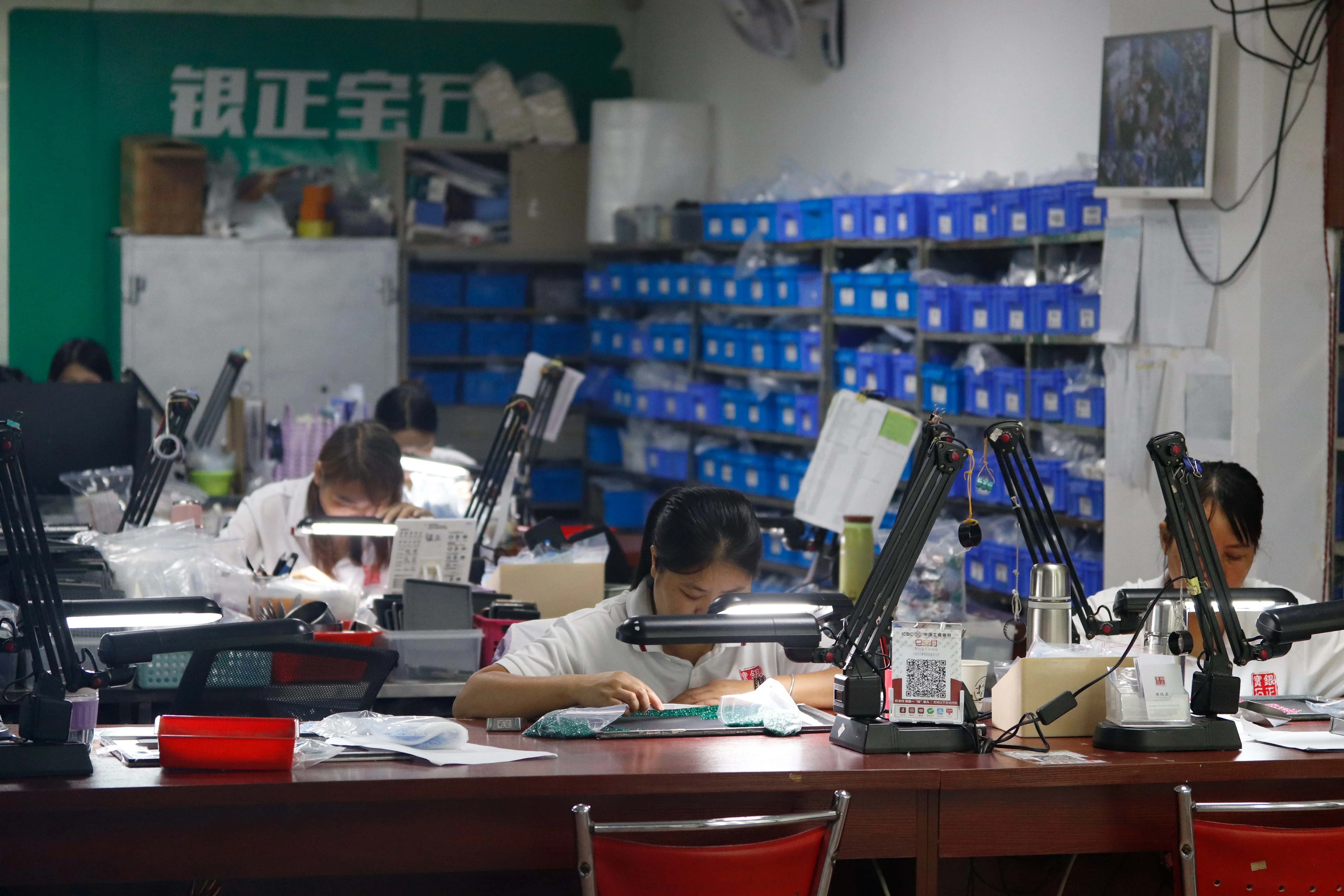 YinZheng round cut black spinel loose gems synthetic loose stones spinel for jewelry making