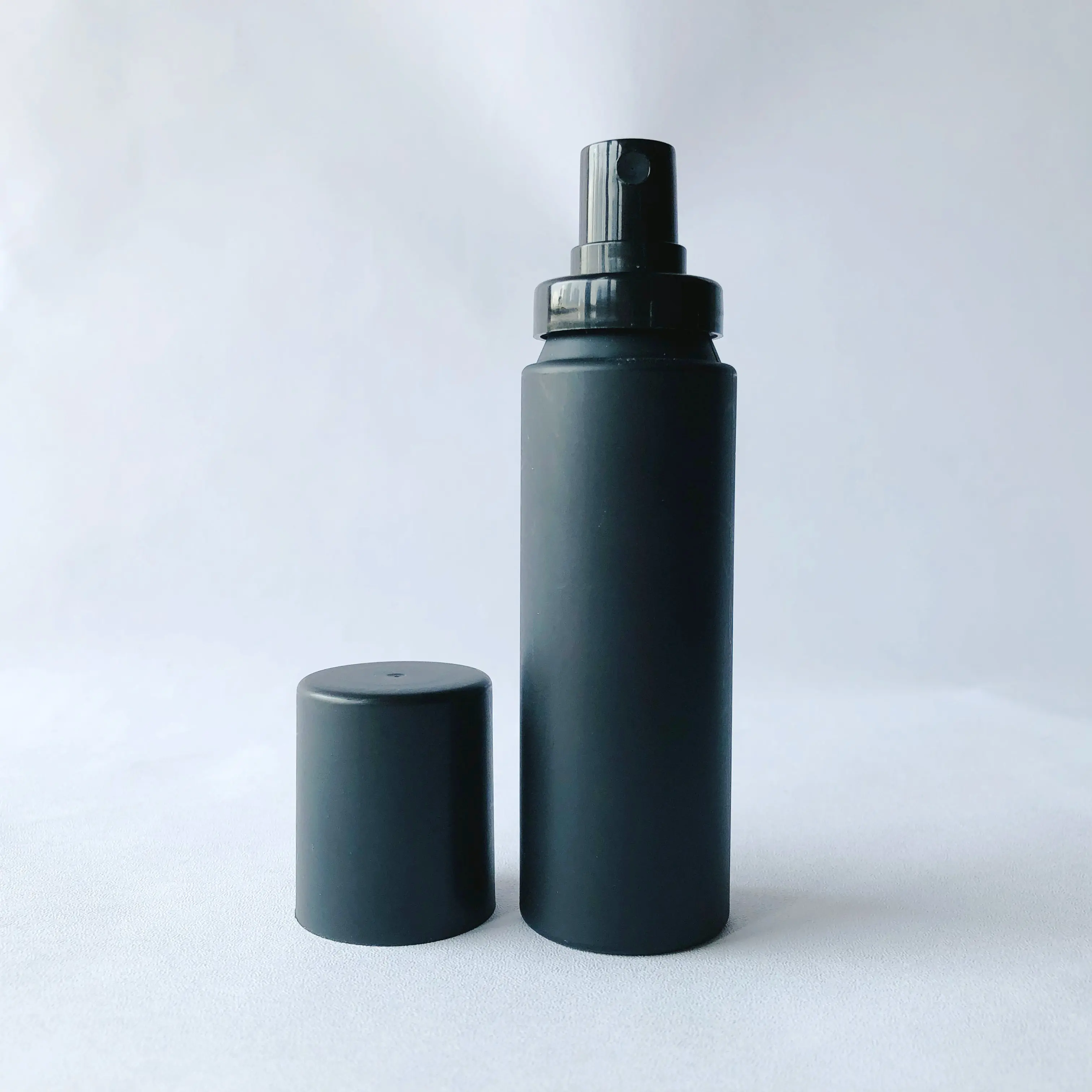Luxury SkinCare Cosmetic Setting Spray Make-Up Fixer Bottle 60ml Black Perfume Empty Plastic Fine Mist