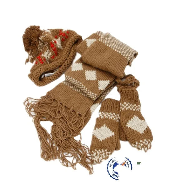 Полный комплект вязаных теплых шарфов и варежек, зимний комфорт и тепло
