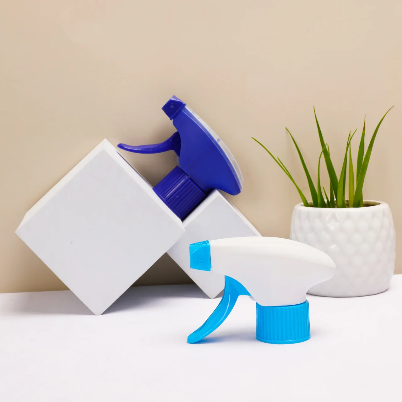 Новый дизайн, блокировка тумана, садовый Химически стойкий пластиковый обычный оптом 28/410 триггерный распылитель, функциональный триггерный распылитель