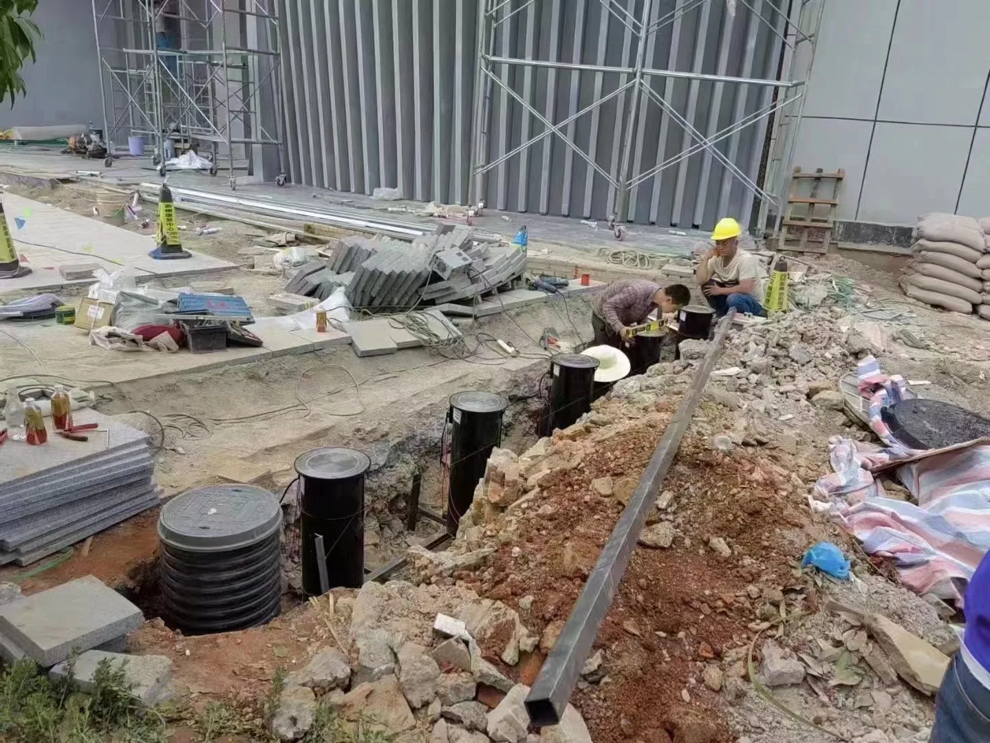 Stainless Steel Hydraulic Semi-Automatic Parking Bollards Residential Traffic Control Security Bollard for Outdoor Use