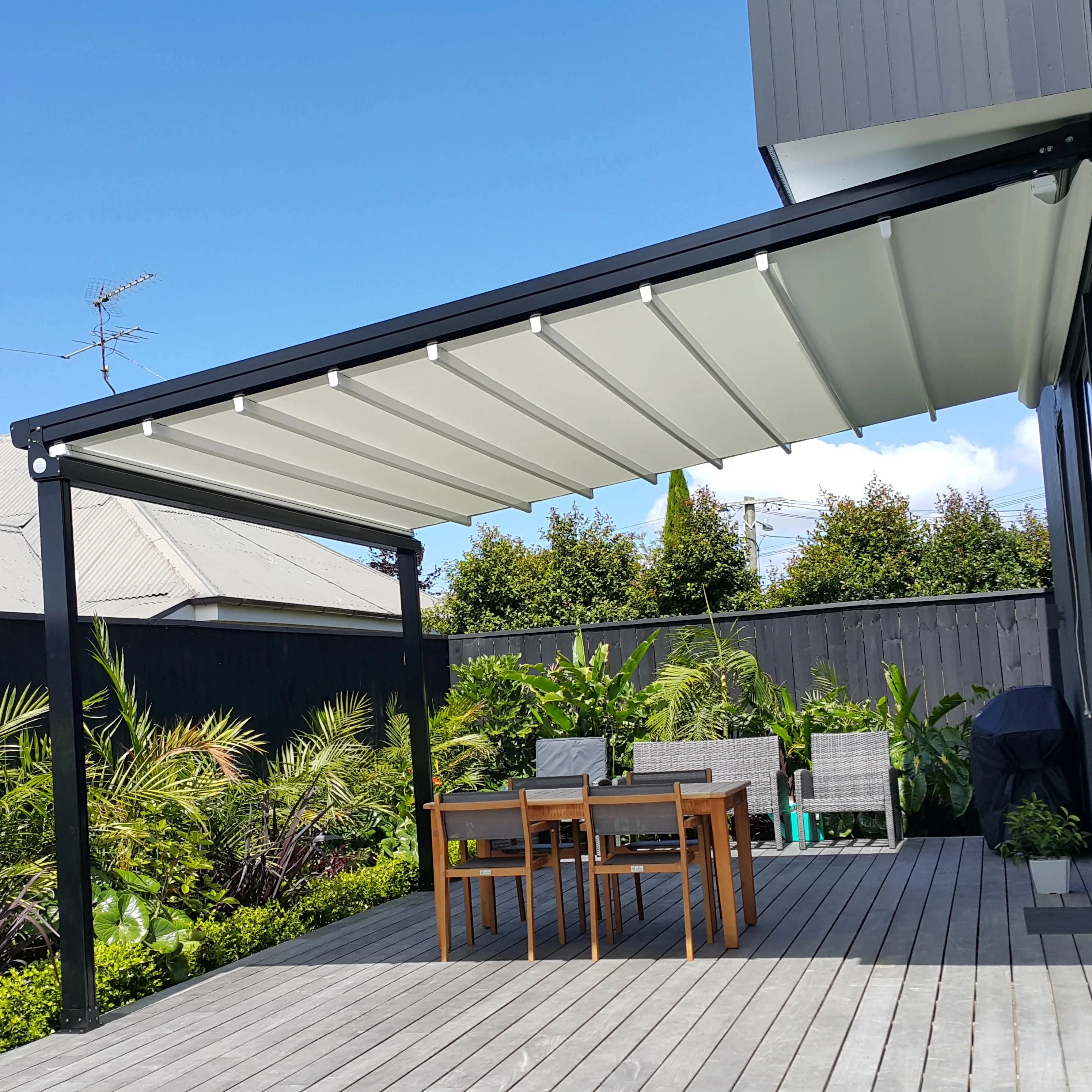 Wholesale Restaurant Outdoor Aluminum Motorized Terrace Patio Shade Metal Folding Awning Cover Pergola Retractable Roof