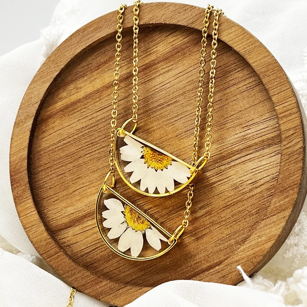 Bohemian Handmade Jewelry Real Sun Flower Daisy Half Moon Resin Pendant Gold Plated Stainless Steel Necklace