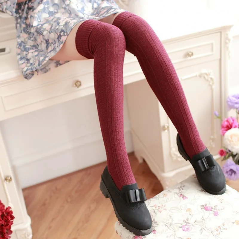 2017 Japanese Thigh High Warm Hosiery Women Stocking Floral Lolita Cute Long Knitted Knee Sock Girls Stay Up Stockings Christmas