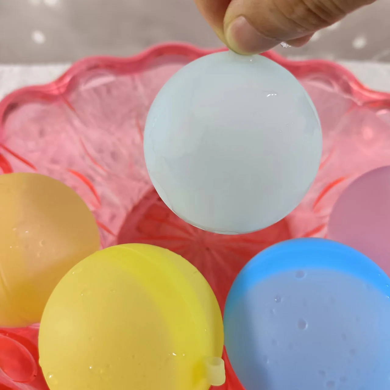 Wholesale silicone reusable water polo toys for children Kids water bomb splash ball  for water fighting