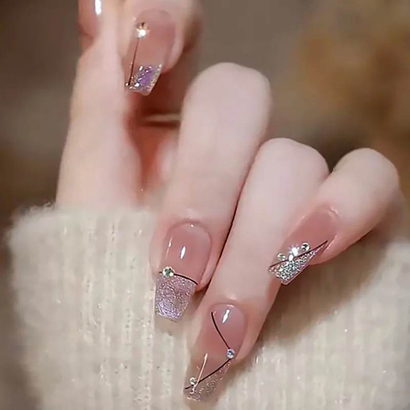 MISS GORGEOUS Wholesale price high quality press on nails with glue boxed luxury fake nail magnet almond glitter false nail