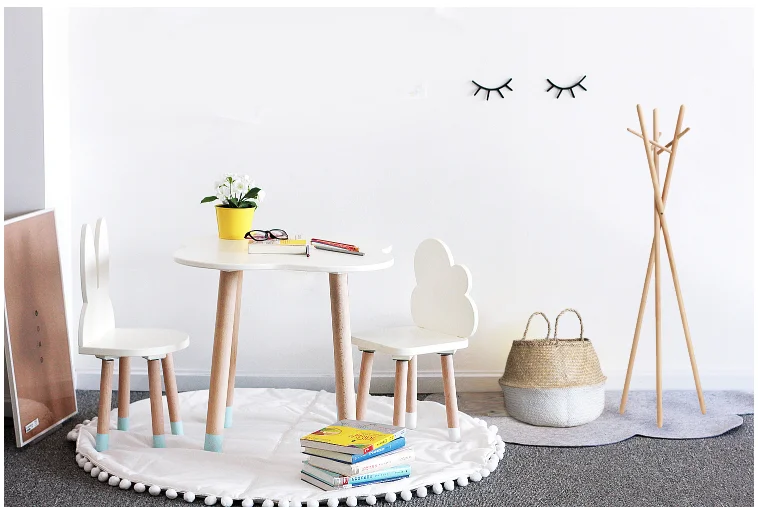 Cute Design Kids Room Furniture Wood Table And Chairs Set