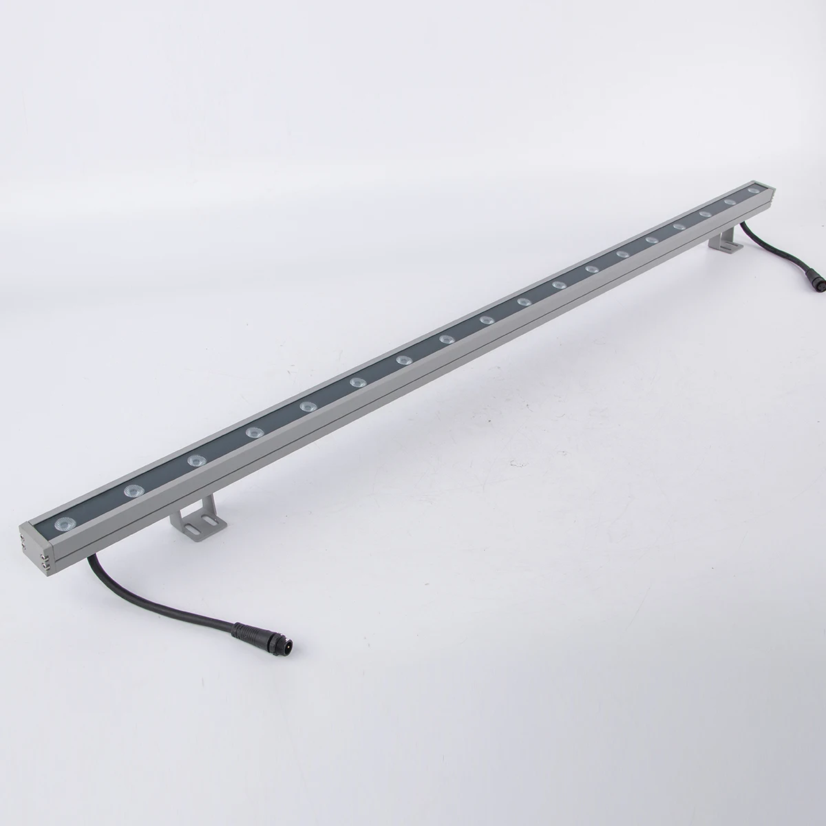 DC24V 18W 24W IP65 The best price led linear light outdoor Architectural Building Facade Bar led wall washer light