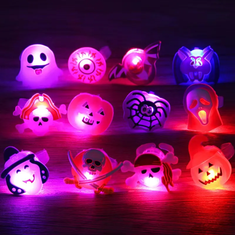 Fashion LED Ring 3D Spinning Necklace Halloween Pumpkin Ghost Face Horror Toy Glow In The Dark Ring for Kids