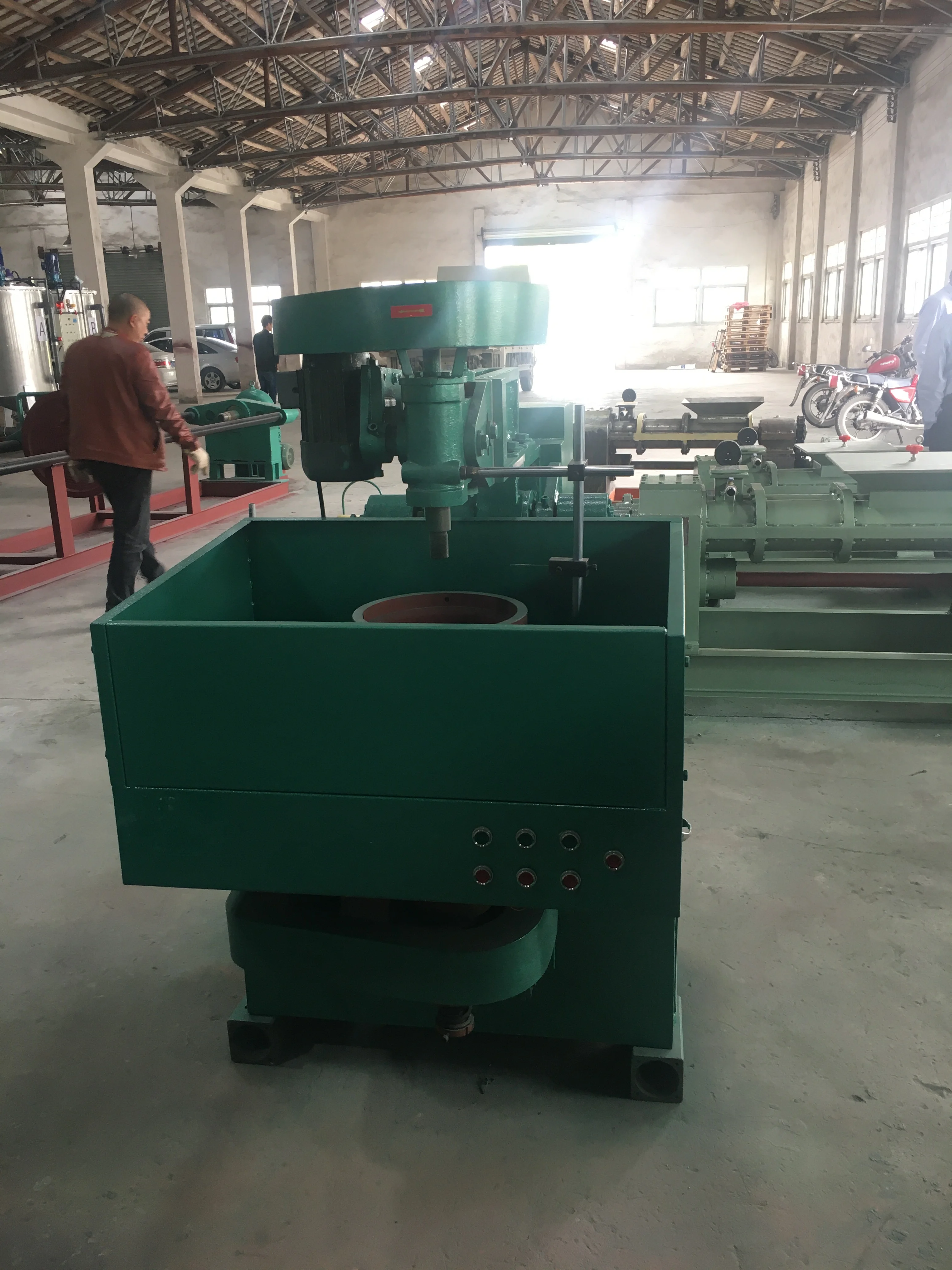 Manufacture Forming Machinery Jigger Making Bowl Mugs Roller Head Hydraulic Press Ceramic Machine