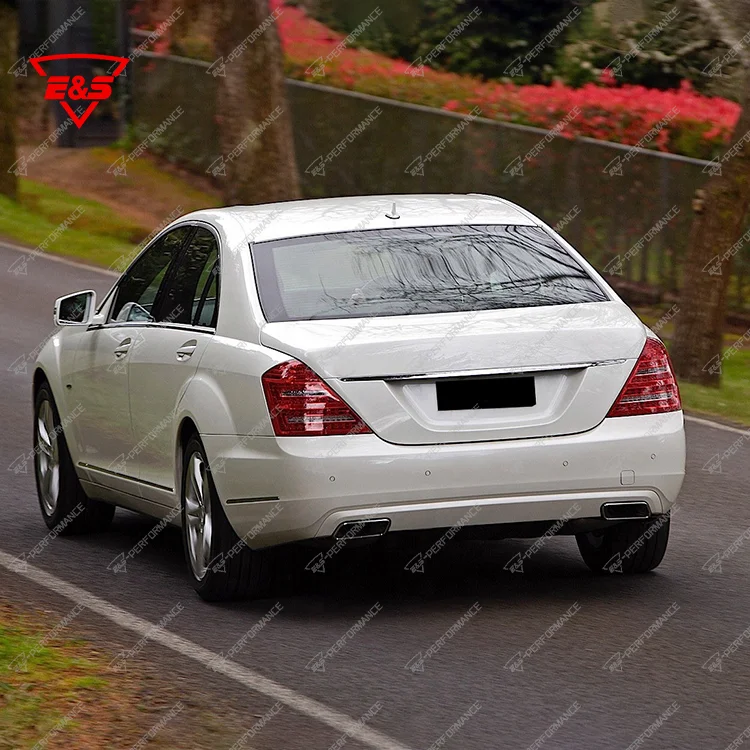 ES High Quality Auto Spare Parts Car Bumper With Grille LED Lamp Exhaust Tip Old Upgrade New Bodykit For BENZ S Class W221