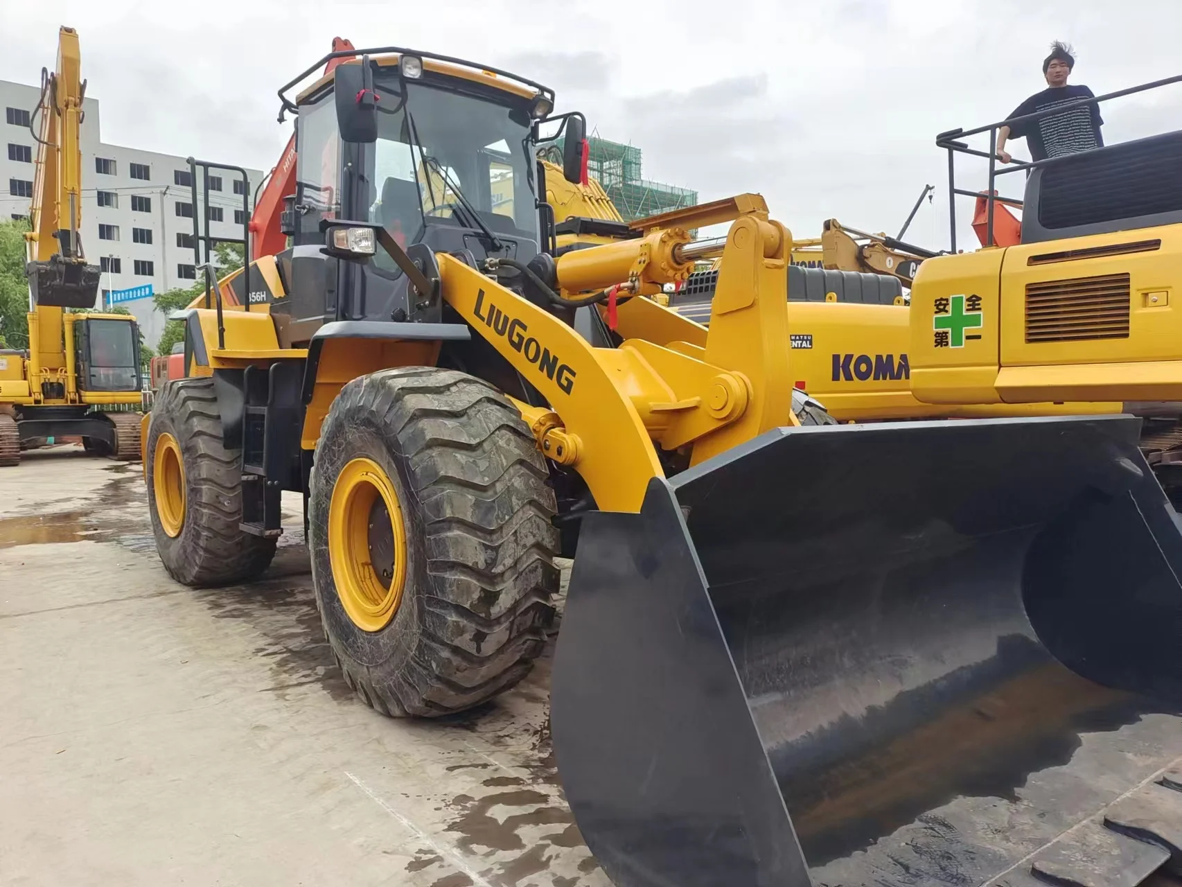 Shandong Lingong Front End Loader Heavy Duty Chinese Large Articulated  Wheel Loader  SDLG LG956L Used Loaders