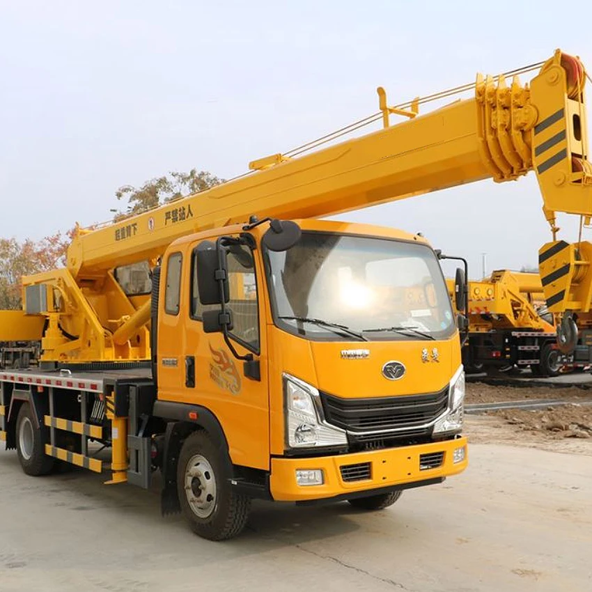 Rough Terrian Truck Mobile Mounted Cranes 4 Wheels crane truck 10 Ton