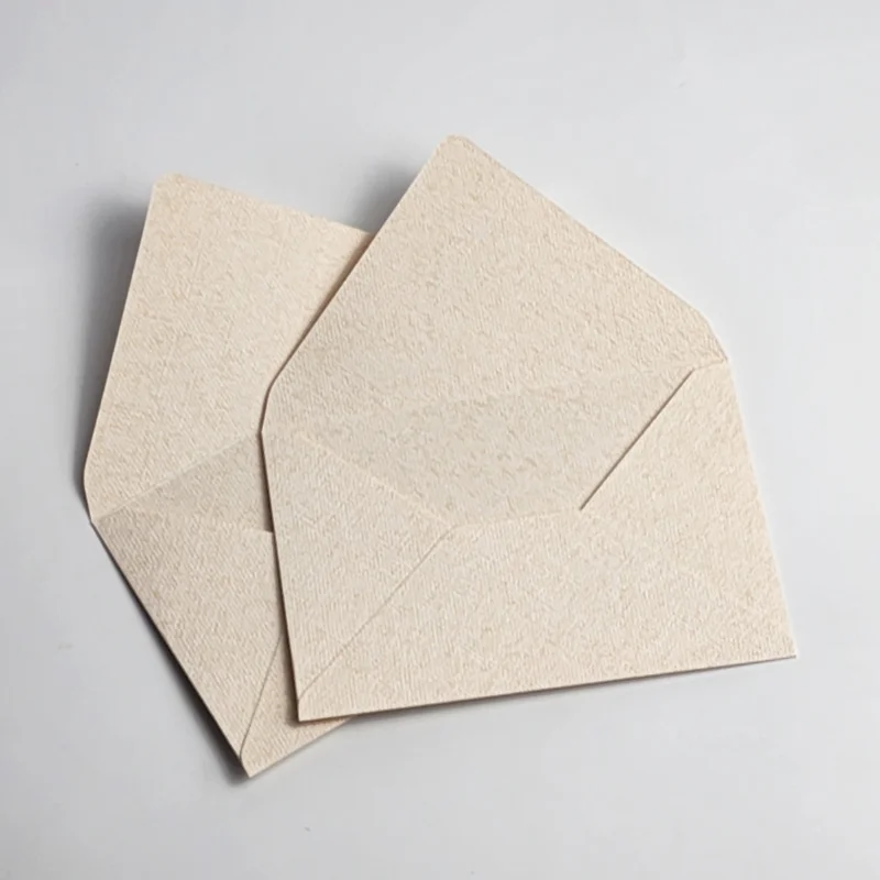 Custom Paper Packaging Box Luxury White Linen Paper Letter Packaging V Flap Packaging Envelope