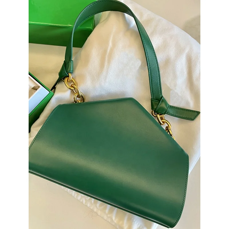 latest fashion famous brand women design retro clip bags for ladies elegant shoulder bags purse new triangle handbags hot sale